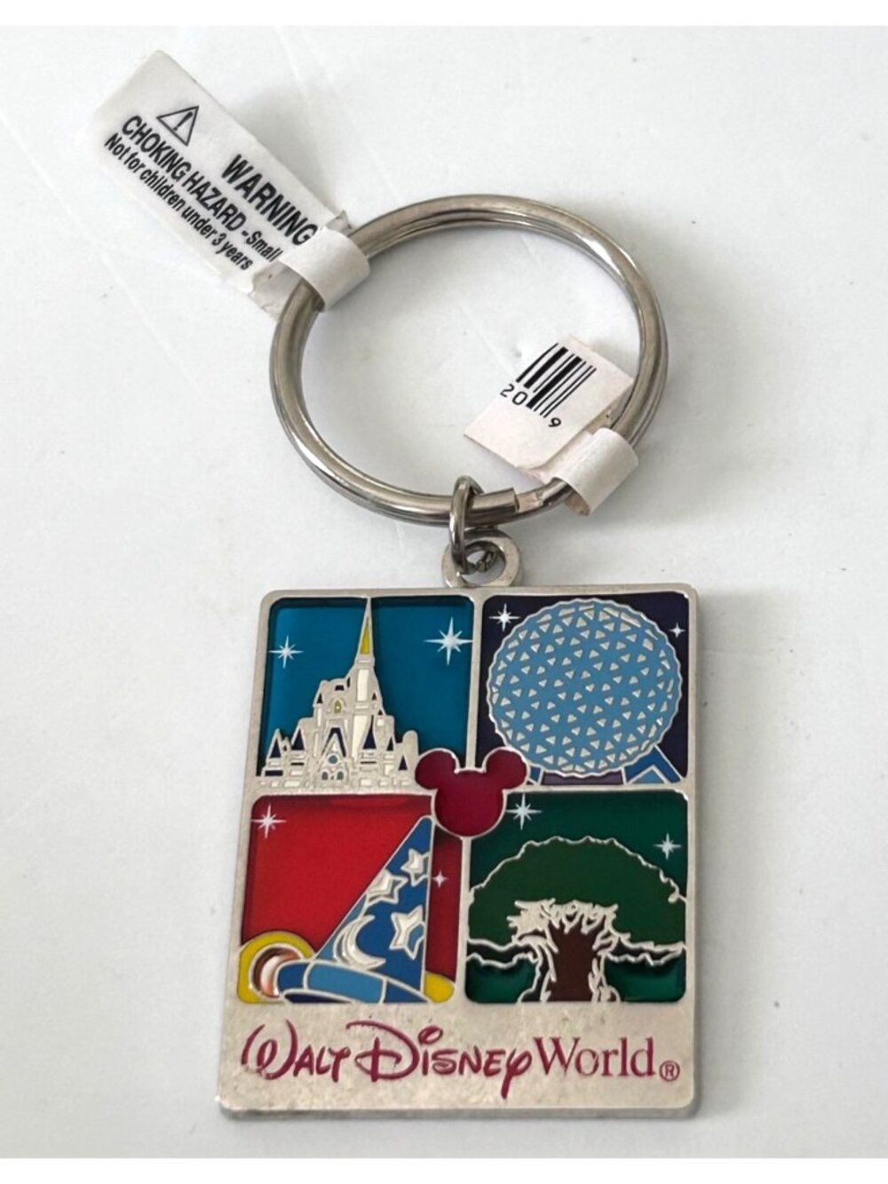 Walt Disney World Keychain Iconic Park Landmarks Multicolor Design Metal 2" x 1.